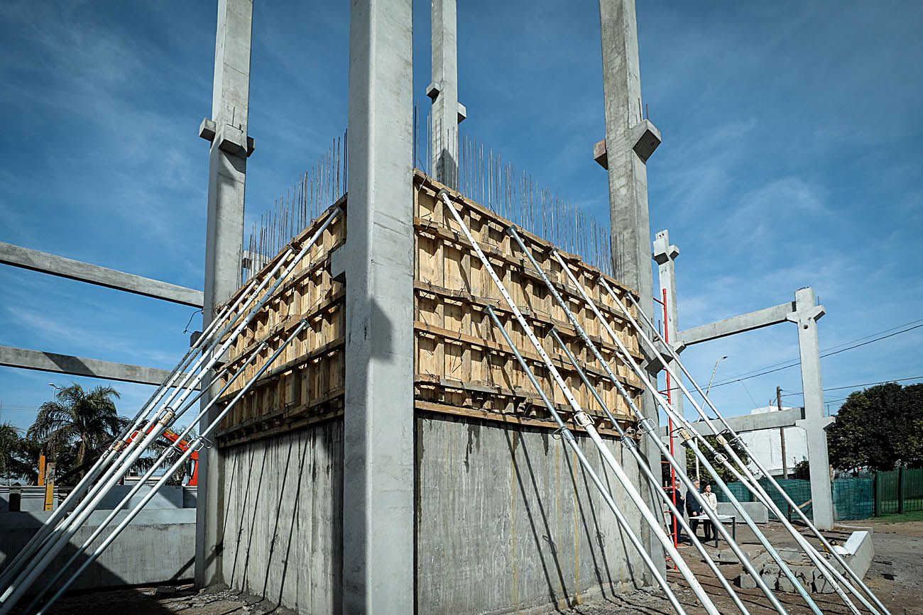 Obras de la Universidad Provincial en Villa El Libertador.
