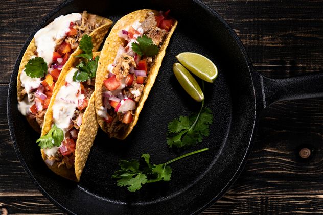 Fácil y rápido: cómo hacer en casa y dejar conegladas las mejores taco burgers.