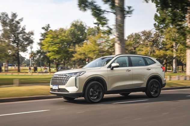 El precio del Haval H6 híbrido es de U$S 35.500, gracias a que está beneficiado por el cupo del Gobierno y no tributa aranceles aduaneros.