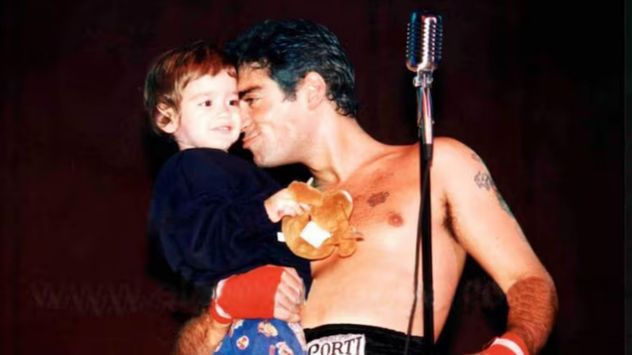 Rodrigo Bueno con su hijo