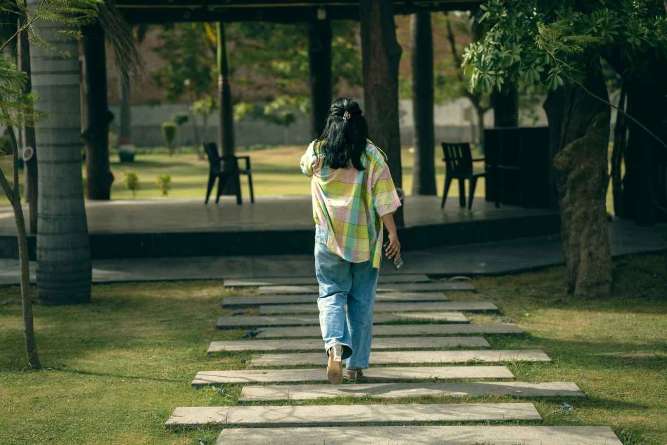 Los beneficios para la salud de una corta caminata después de comer.
