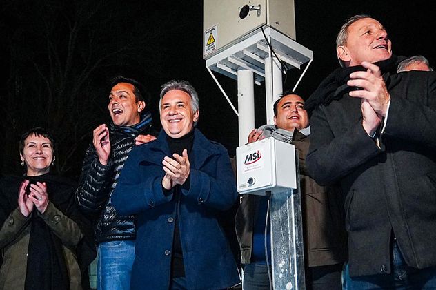Luminarias en el trayecto comprendido entre la RN Nº 8 y la calle General Molina, Martin Llayora habilitó ese tramo de la circunvalación.