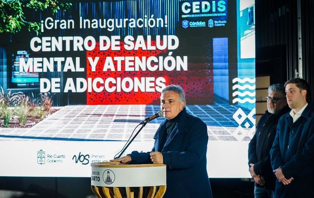El gobernador Martín Llaryora se diferencia de la gestión libertaria, pero con atención a los pasos del presidente Javier Milei. (Prensa Gobierno de Córdoba)