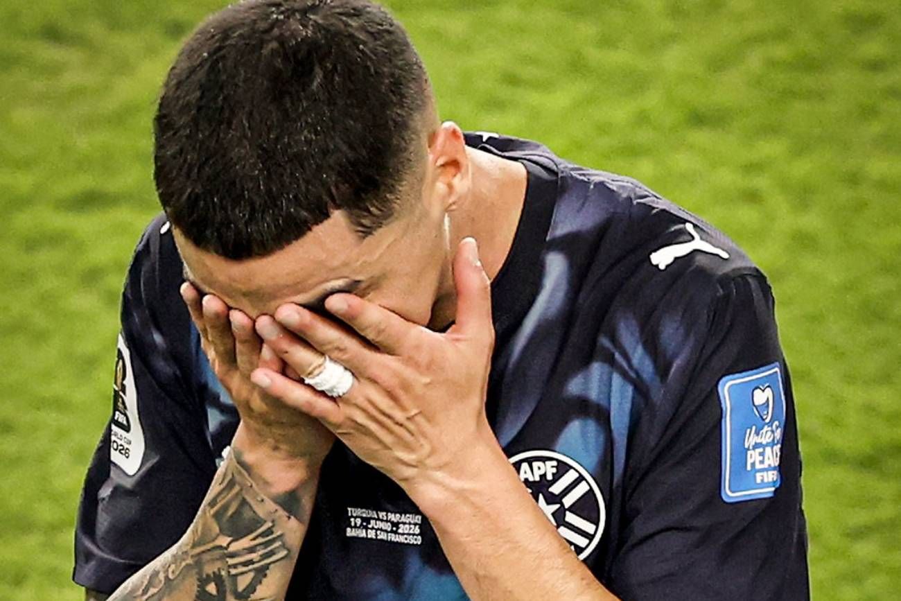 Miguel Almirón se fue expulsado.