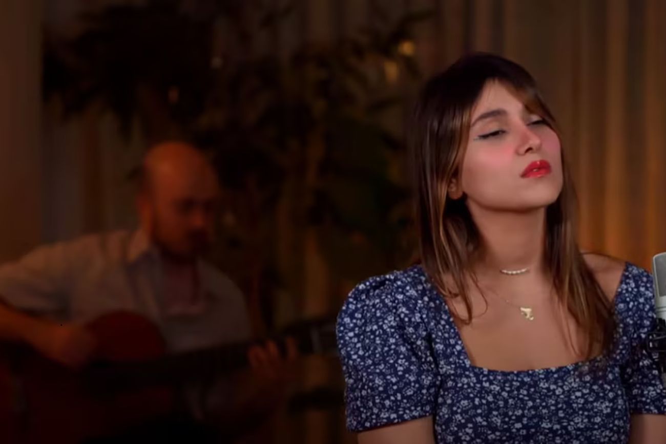 Irán condenó a una cantante y a su equipo a 74 latigazos por un concierto en YouTube