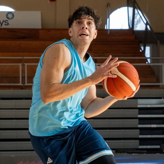 Alex Negrete en la preparación de la selección nacional para eliminatorias.
