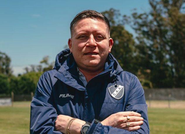 Martel, uno de los entrenadores que Racing tiene en la mira.