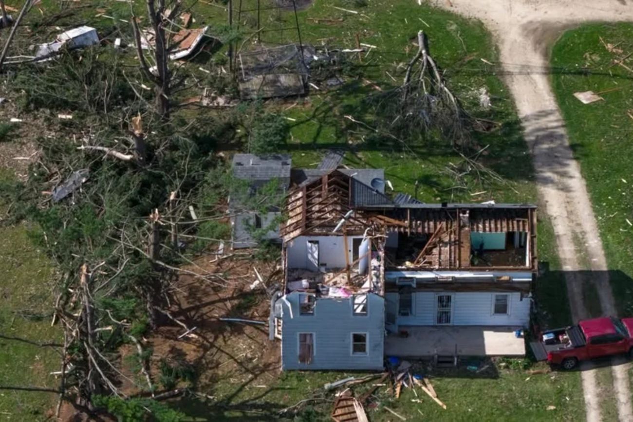 Tragedia en EE.UU.: una ola de tornados dejó al menos tres muertos y casos de destrucción en el Medio Oeste