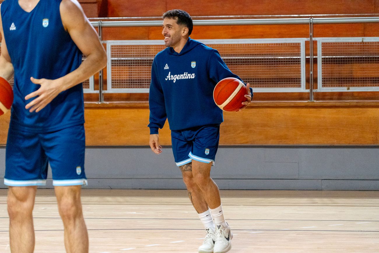 La selección argentina de básquet se entrena para los próximos dos partidos de las eliminatorias al Mundial de Qatar 2027, ante Uruguay y Panamá. (Prensa CAB)