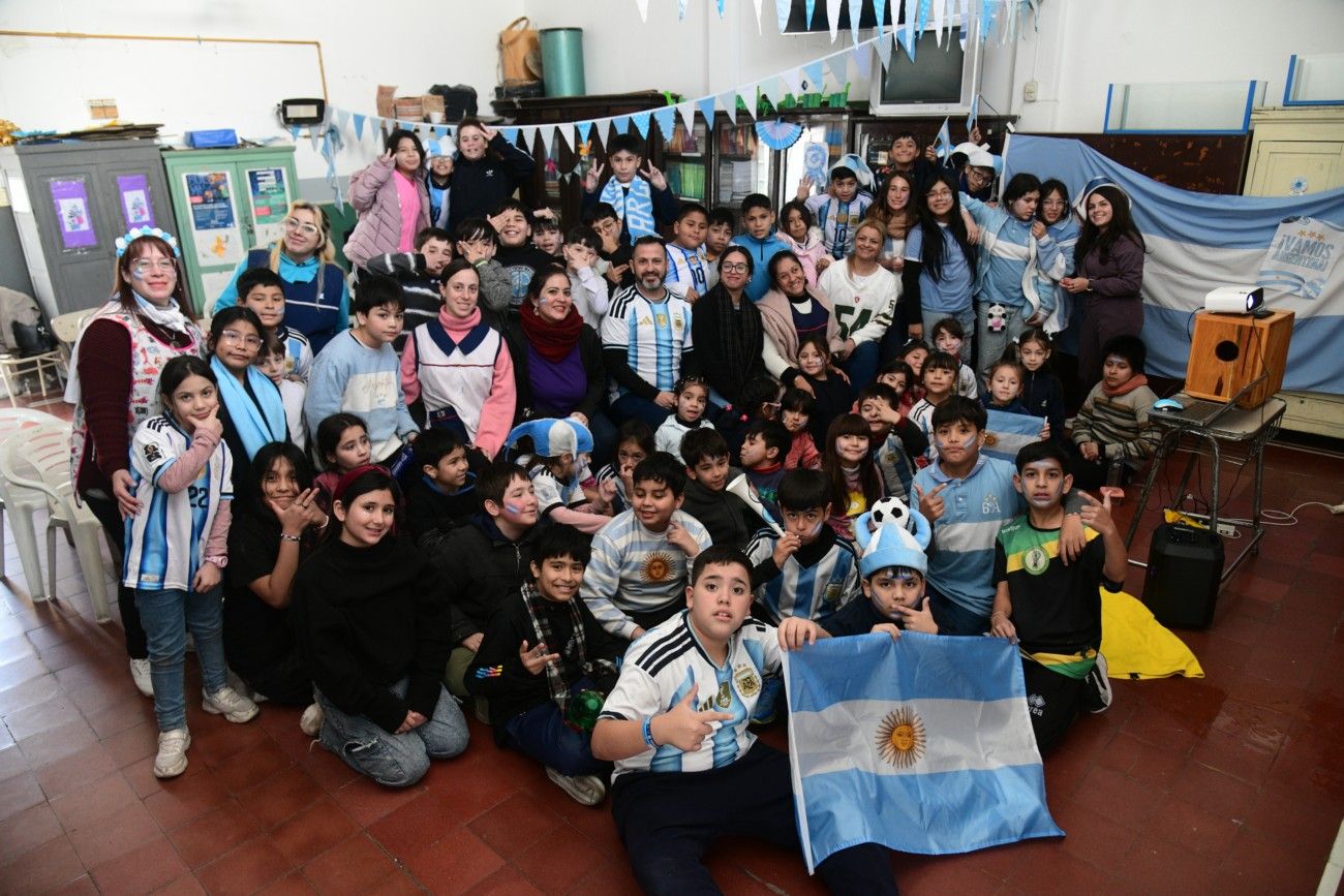 El mundial en el Centro educativo Dalmacio Vélez Sarsfield.