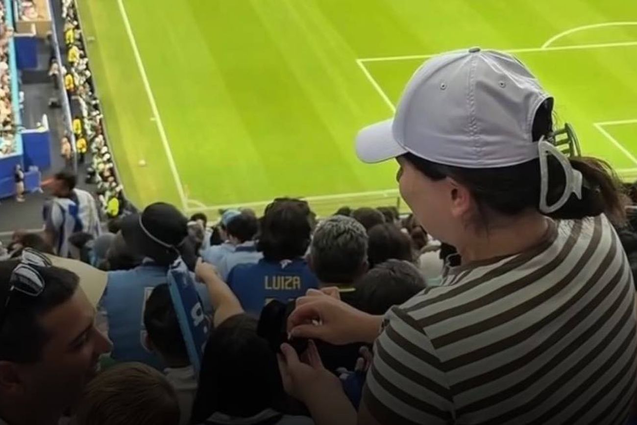 Una propuesta de matrimonio en el Mundial se frustra en vivo por un error de Muslera.