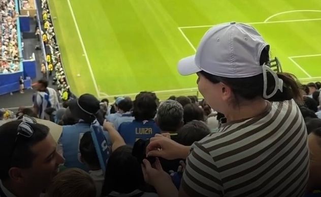 Una propuesta de matrimonio en el Mundial se frustra en vivo por un error de Muslera.