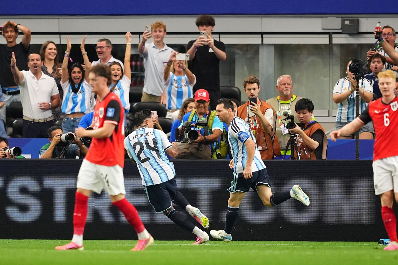 Lionel Messi puso el 1-0 ante Austria y llegó a los 17 tantos en la historia de los Mundiales. (AP)