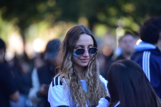 Festejos en Patio Olmos. Argentina ganó y se metió en 16avos de final.