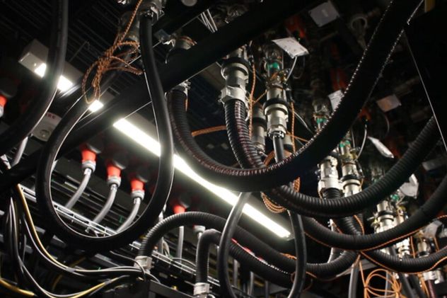 Nvidia presentó una tecnología que reduciría hasta 100% el uso de agua para enfriar centros de IA.