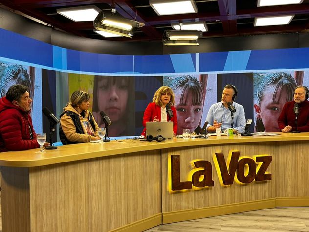A un mes del femicidio de Agostina Vega, los abuelos de la adolescente asesinada, estuvieron en La Voz En Vivo.