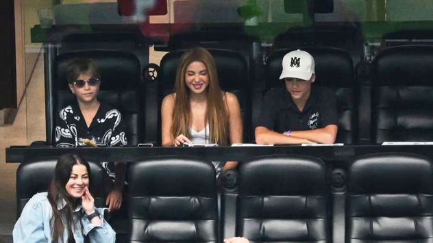 Shakira asistió al partido entre Argentina y Austria junto a Milan y Sasha desde uno de los palcos preferenciales del estadio.