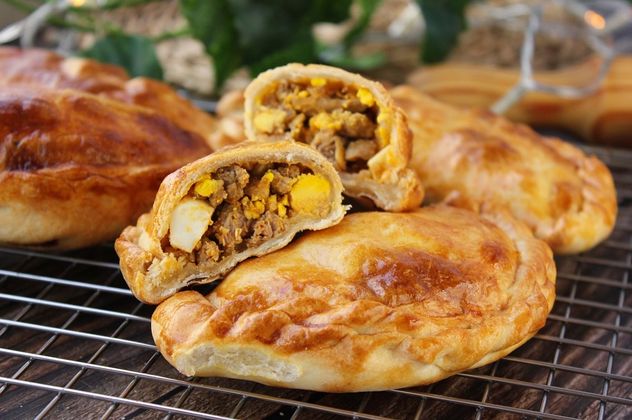 La receta tradicional de empanadas tucumanas de matambre: el secreto para un relleno jugoso.
