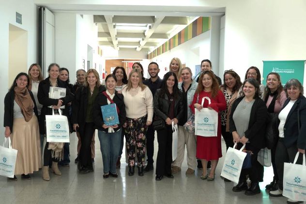 Proyecto que impulsa el aprendizaje de chino mandarín en escuelas secundarias. 