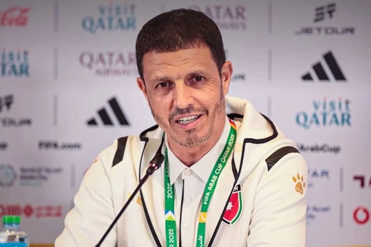 Jamal Sellami, entrenador de Jordania.