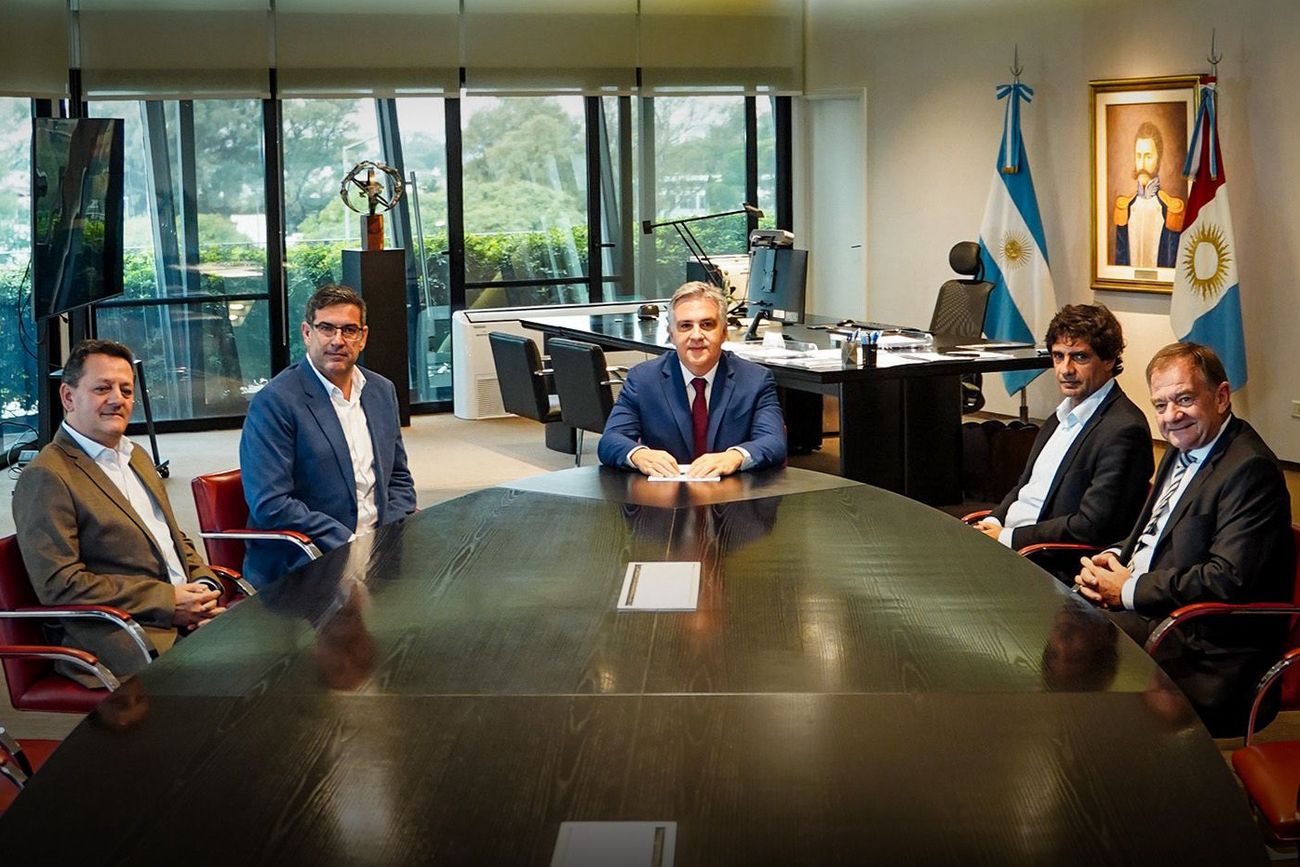 Llaryora incorpora al Directorio de Bancor a Felippa y Lacunza