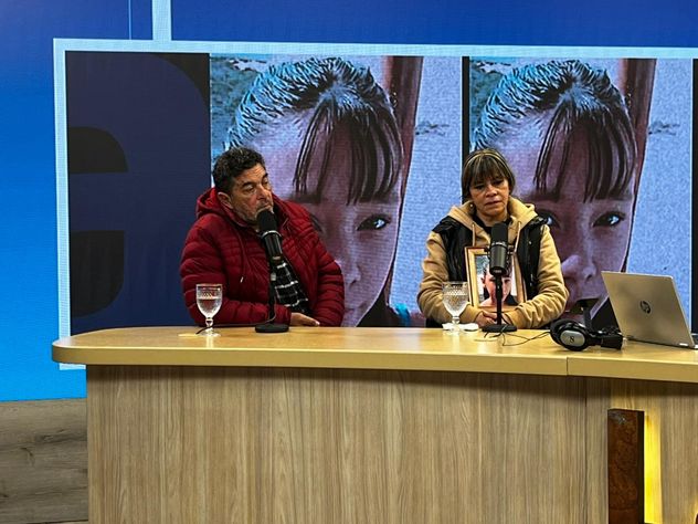 A un mes del femicidio de Agostina Vega, los abuelos de la adolescente asesinada, estuvieron en La Voz En Vivo.