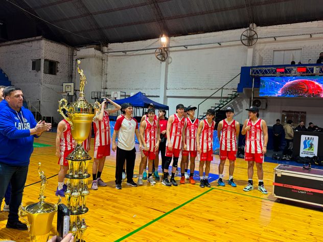 Instituto hizo historia: fue doble campeón en un prestigioso torneo internacional de básquet formativo