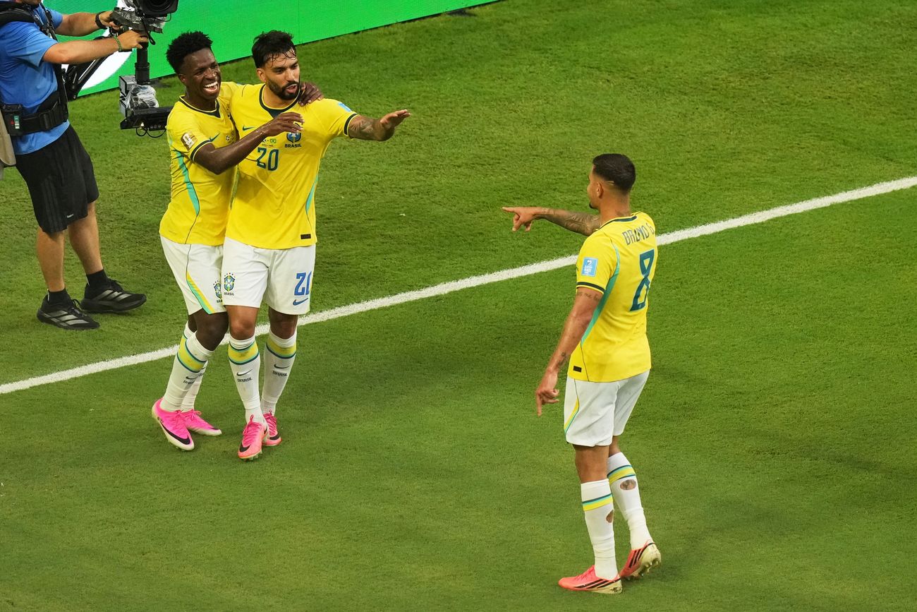 Brasil se florea, golea a Escocia y se asegura el primer lugar del Grupo C en el Mundial 2026. (AP)