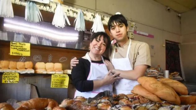 Por qué todo Viedma habla de esta panadería: regala abrigos, comida y café a los que más necesitan.