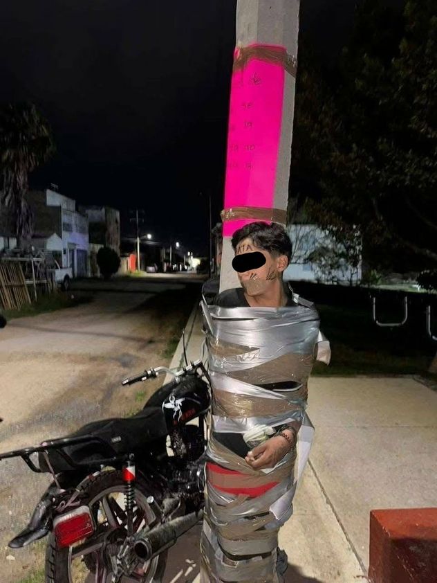 Los presuntos ladrones detenidos por el "Batman de Lagos de Moreno".