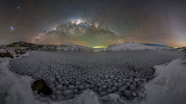 Una fotógrafa marplatense capturó una imagen única en la laguna Melliza Superior de Copahue, Neuquén.