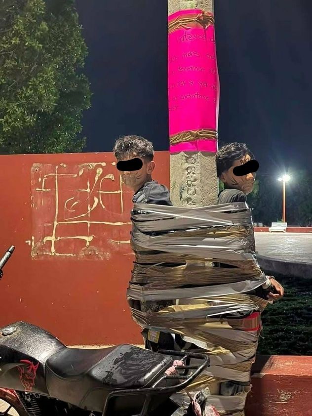Los presuntos ladrones detenidos por el "Batman de Lagos de Moreno".