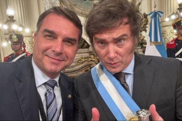 Javier Milei y Flávio Bolsonaro.