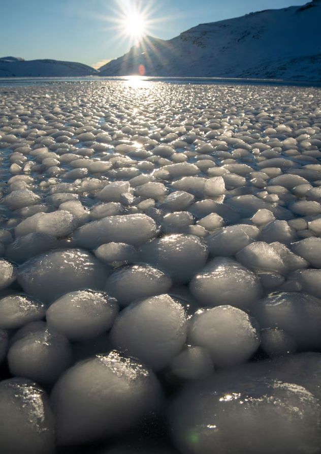 Una fotógrafa marplatense capturó una imagen única en la laguna Melliza Superior de Copahue, Neuquén.