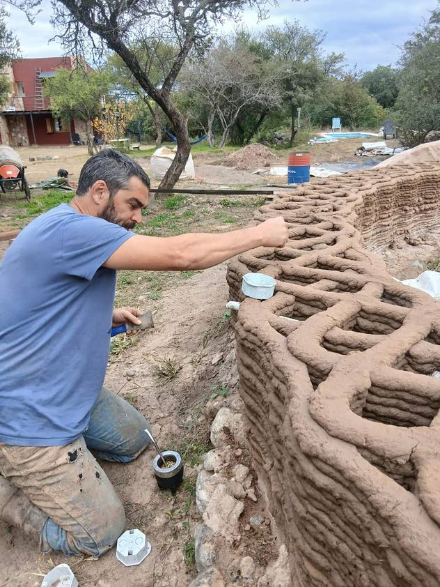 Así funciona Barrobot, construcciones en barro en 3D.
