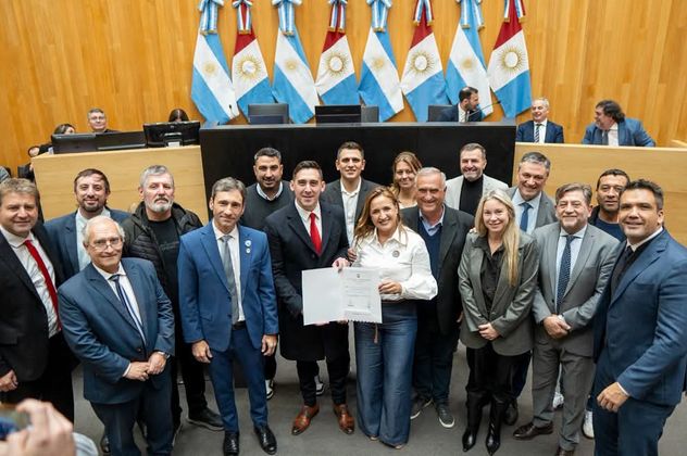 En la Legislatura, al aprobarse la ley que reconoce a Pilar como Ciudad Belgraniana. 