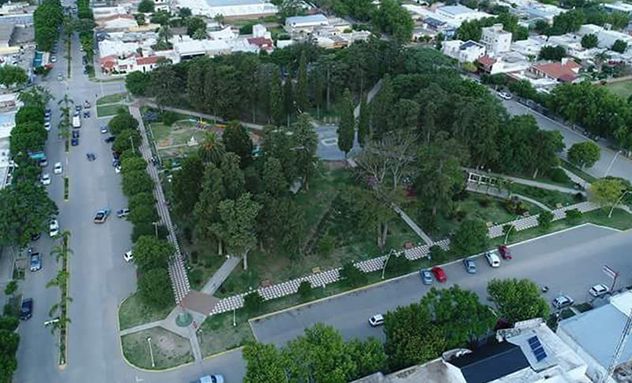 La plaza de la ciudad cordobesa de Pilar, un sitio con larga historia. 