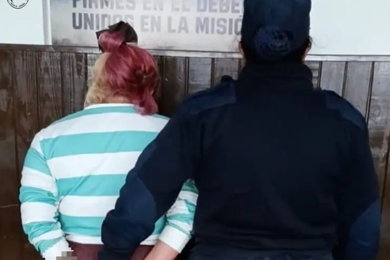 Una mujer terminó hospitalizada y otra detenida tras pegarle en la cabeza con un fierro
