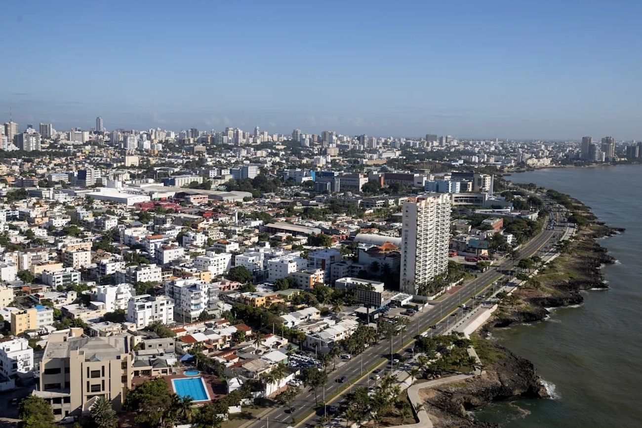 República Dominicana: evacuaron edificios y centros comerciales por un temblor de magnitud 5,2