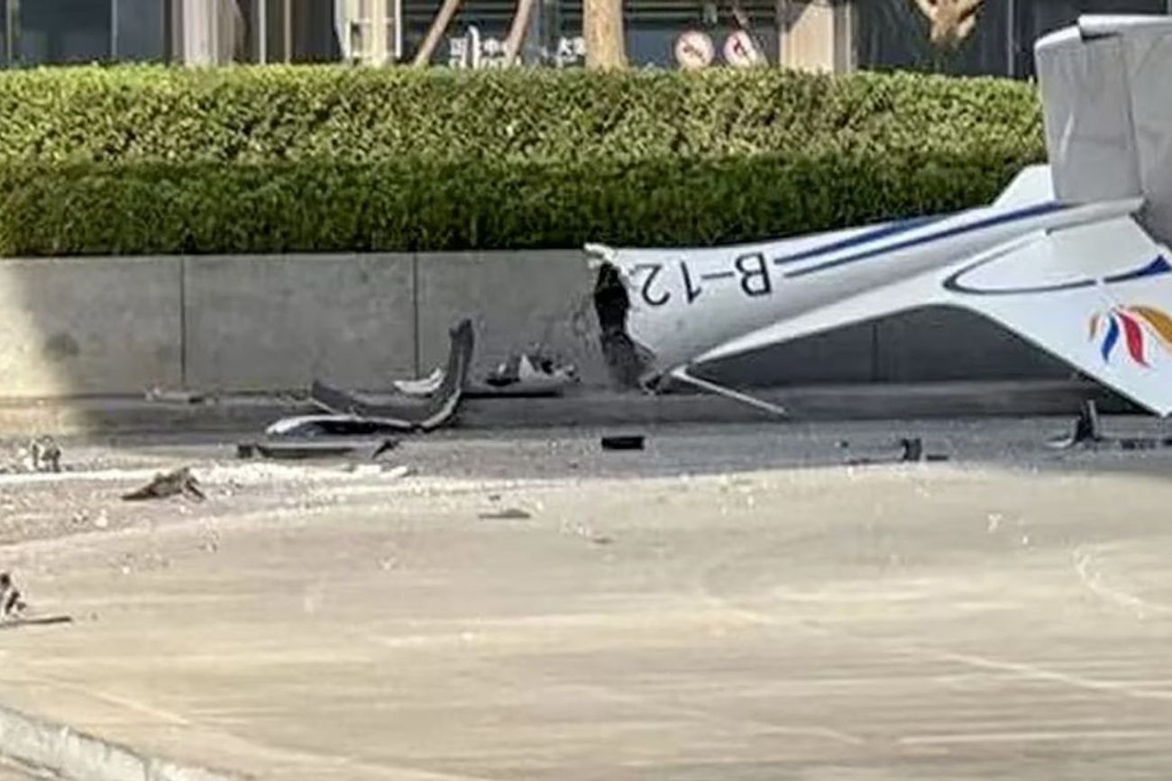 Se estrelló un avión en la Citic Tower, el edificio más alto de Beijing.