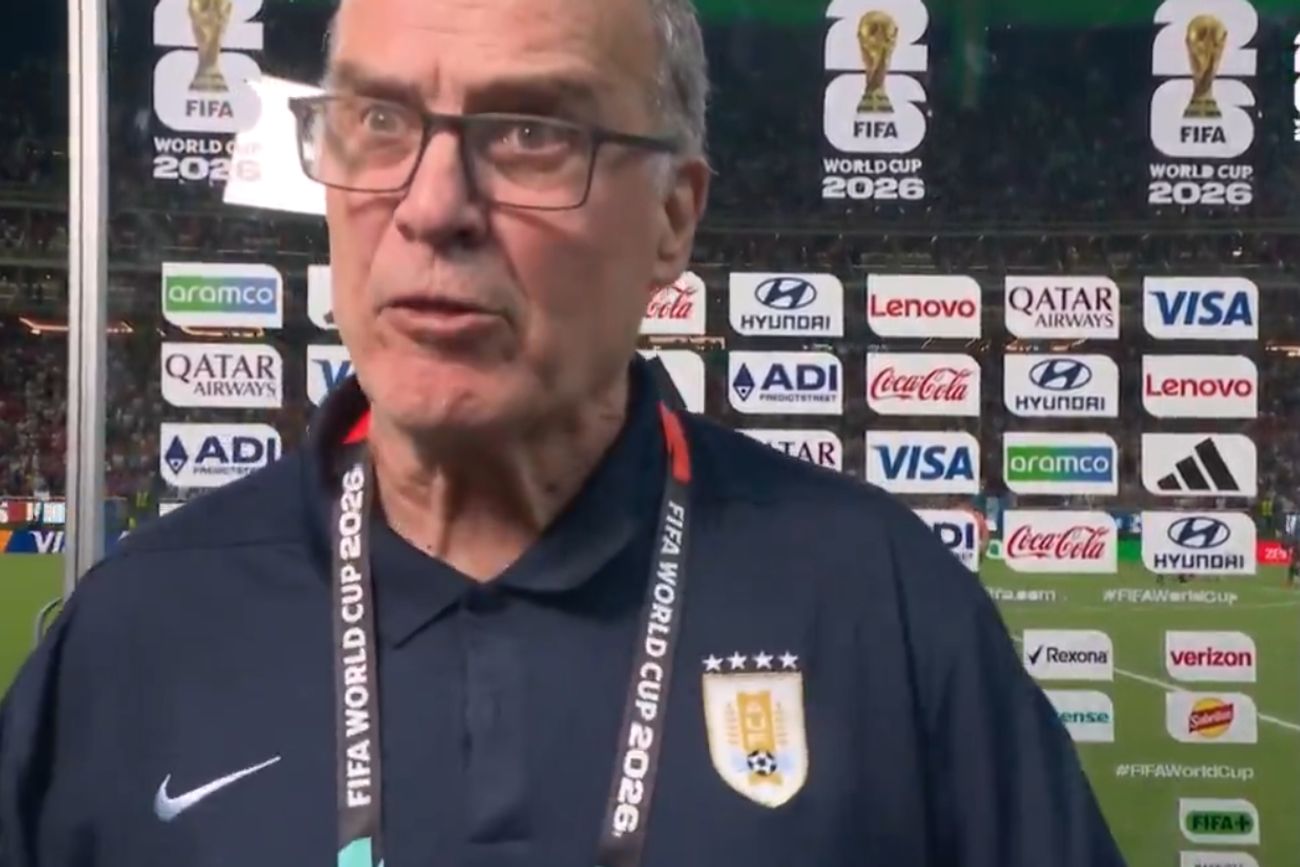 El enojo de Bielsa tras el partido.