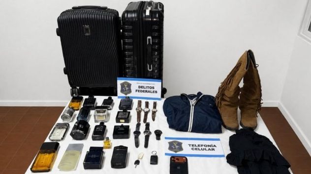 Detuvieron a una “viuda negra” en Ezeiza: trabajaba en la Policía de la Seguridad Aeroportuaria.