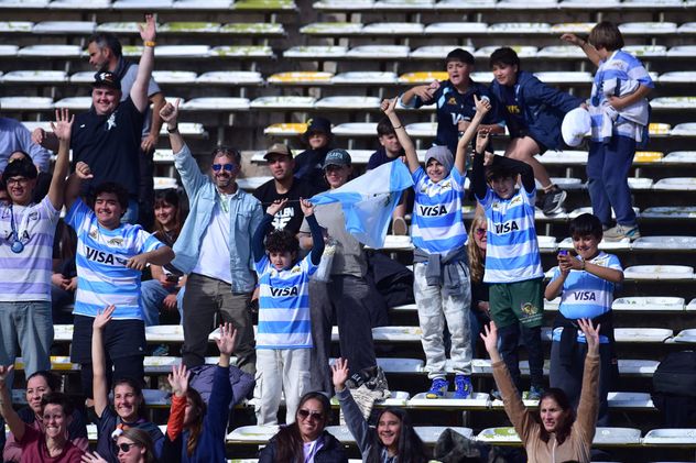 Entrenamiento abierto de Los Pumas en el Estadio Mario Alberto Kempes.