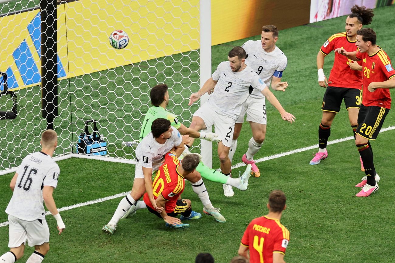 Bélgica se puso en ventaja en el primer tiempo. 