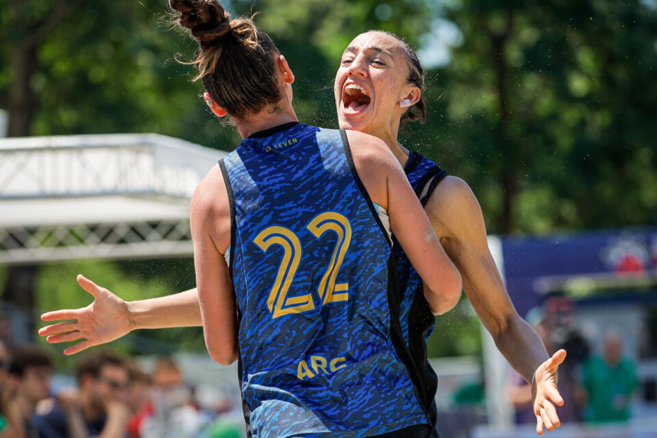 Las Kamikazes son finalistas del Mundial de beach handball por segunda vez consecutiva.