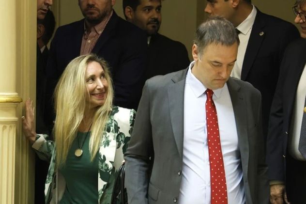 Karina Milei y Manuel Adorni.
