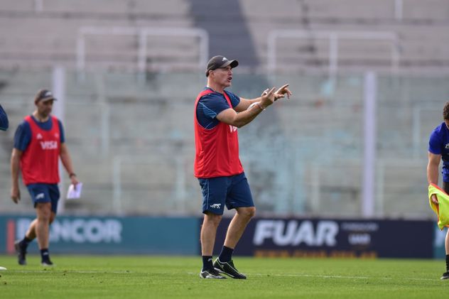 Felipe Contepomi en el entrenamiento abierto de Los Pumas en el Estadio Mario Alberto Kempes.