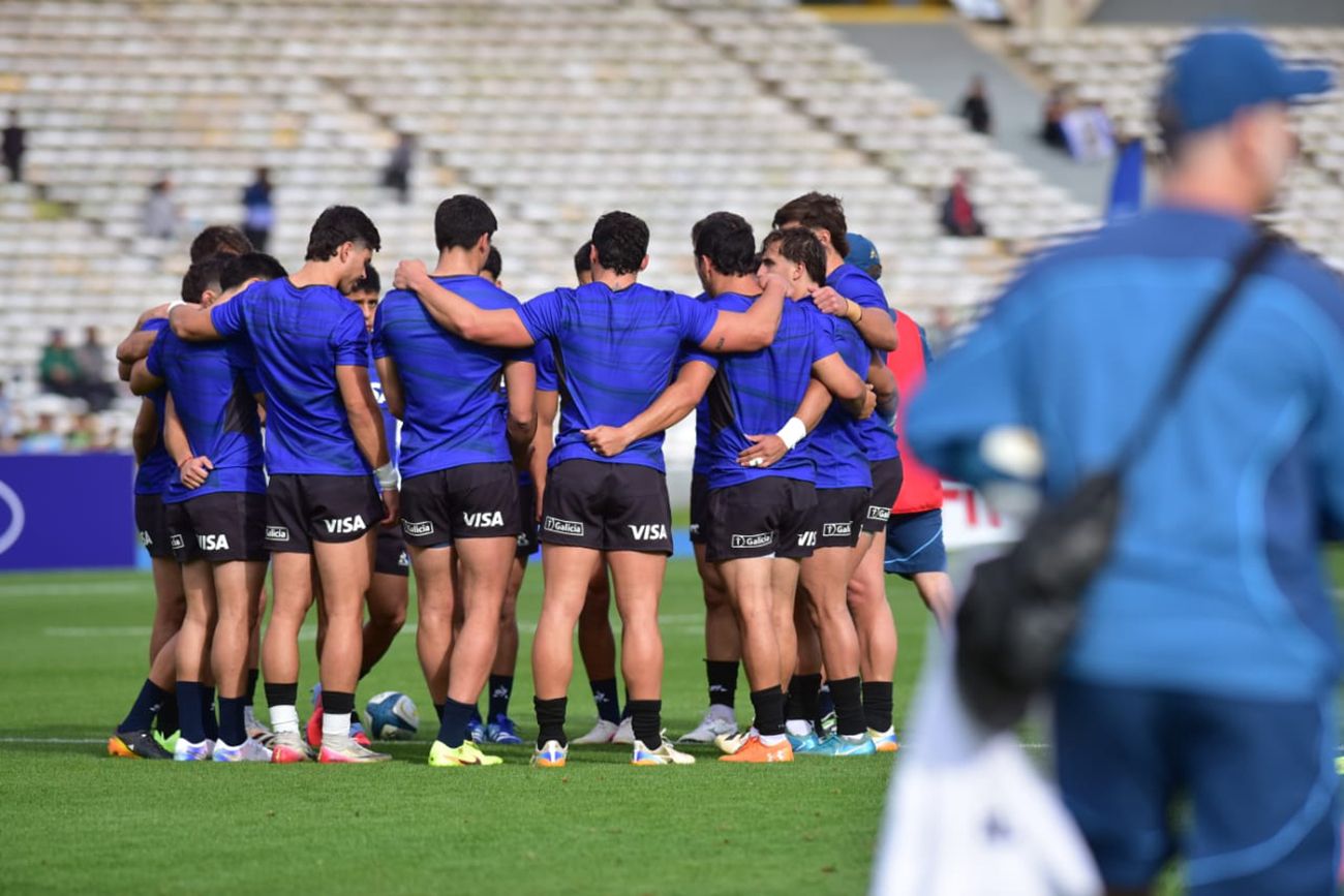 Entrenamiento abierto de Los Pumas en el Estadio Mario Alberto Kempes.