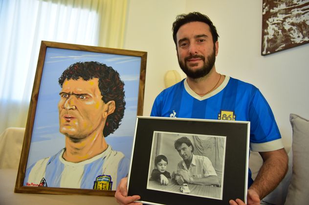 Emiliano Cuciuffo hijo del futbolista José Luis Cuciuffo campeón del mundo en el Mundial de México 1986
