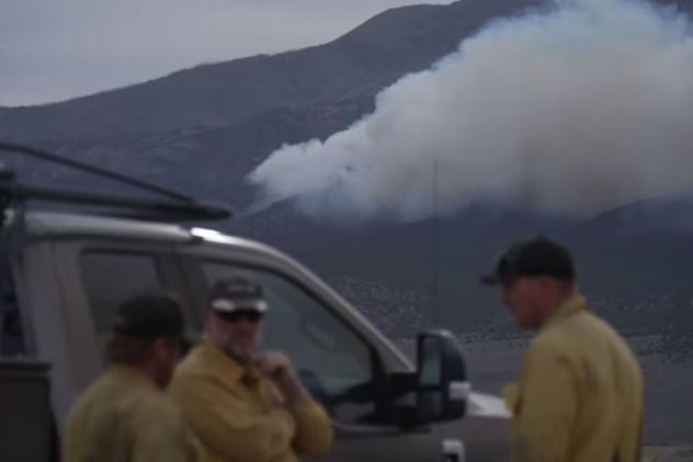 Alerta roja: murieron tres bomberos por incendios forestales en la frontera de Utah y Colorado